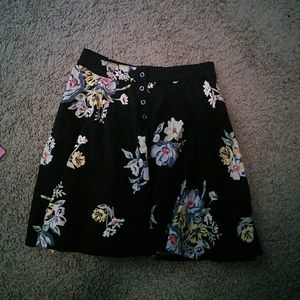 Black Floral Skirt KIMCHI BLUE!!!!!